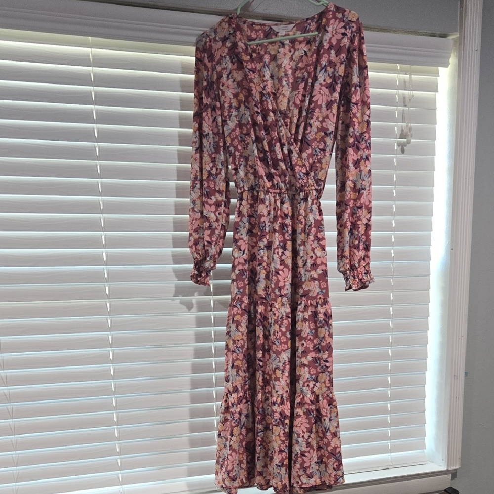 💥Flash SALE💥LC Lauren Conrad Pink and Purple Floral Long Sleeve Dress